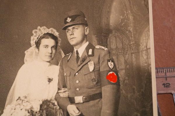 altes Hochzeitsfoto - Ehefrau und R.A.D. Mannes - Abteilung 24/2